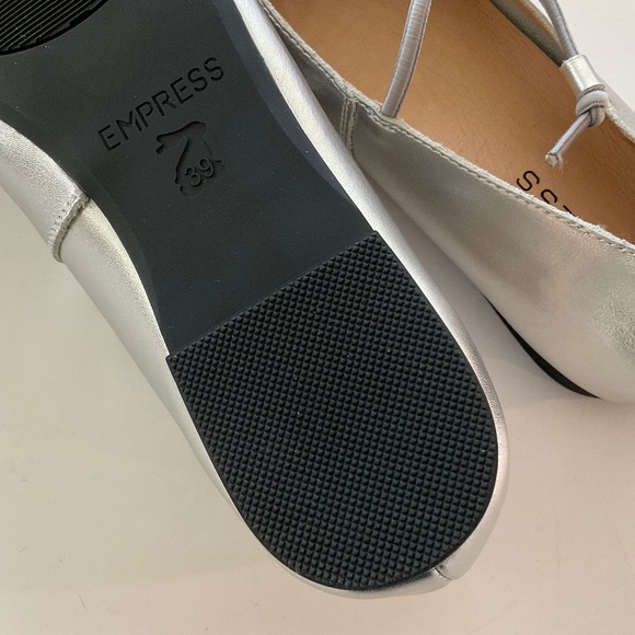 EMPRESS Australia Metallic Silver Square Tie Mary Jane Size EU 39 / 8 US NEW - Picture 8 of 12